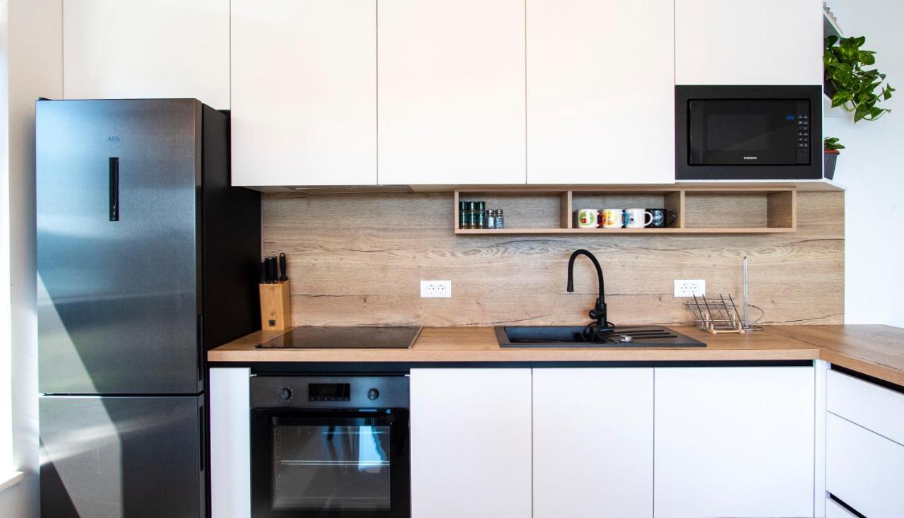 Lijon Apartment Баньоле Екстериор снимка