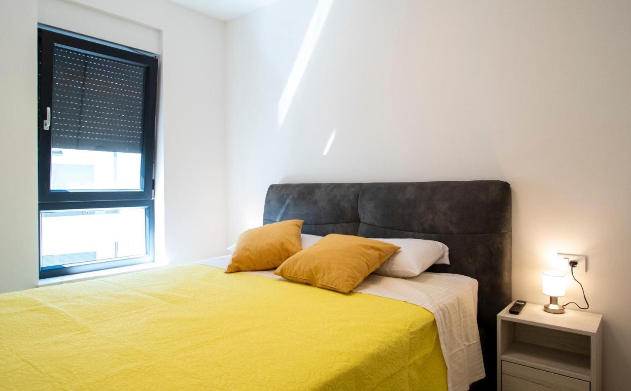 Lijon Apartment Баньоле Екстериор снимка