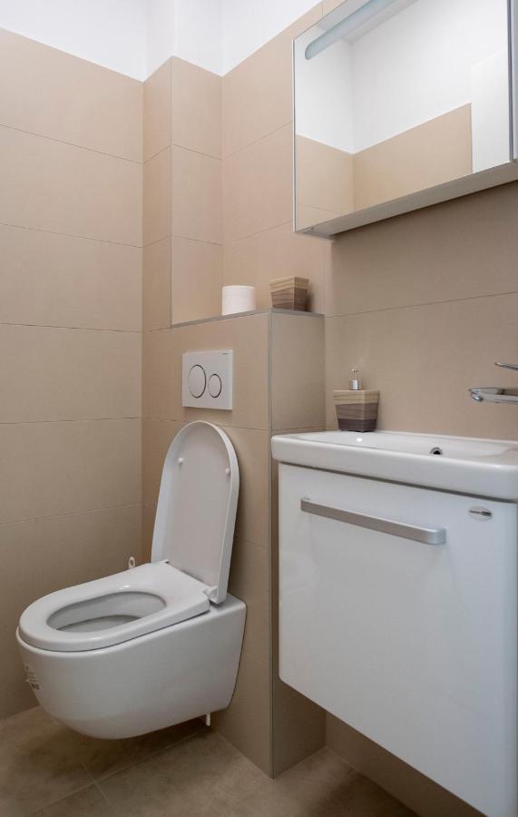Lijon Apartment Баньоле Екстериор снимка