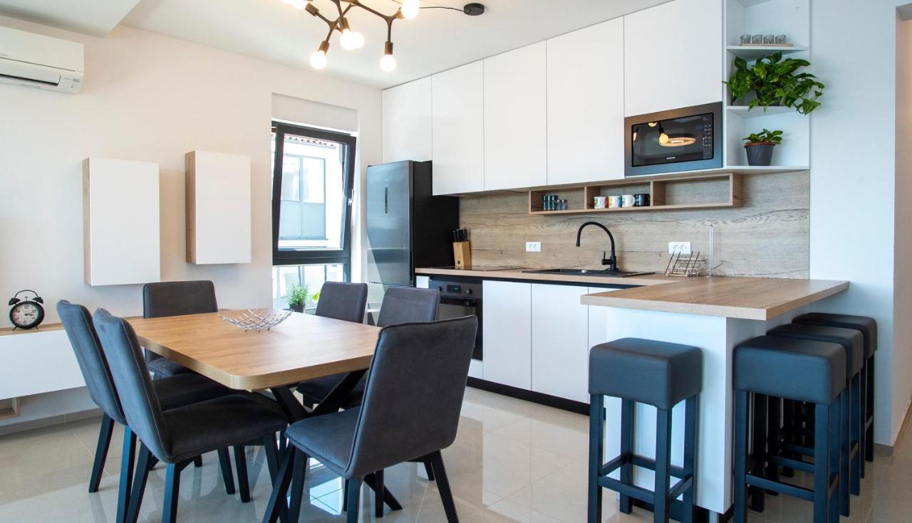 Lijon Apartment Баньоле Екстериор снимка