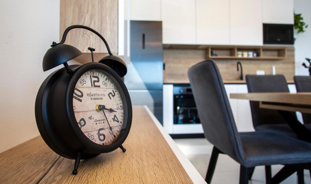 Lijon Apartment Баньоле Екстериор снимка
